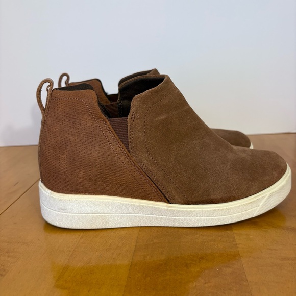 Ryka Women's Vera Wedge Sneaker Bootie 8 - Picture 3 of 12